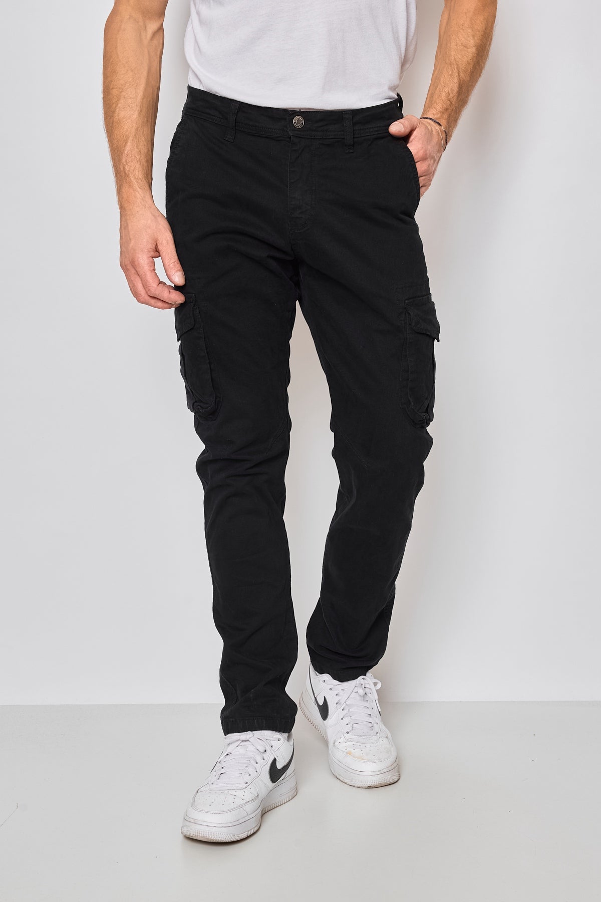pantalon-cargo-noir-homme-901uge.jpg